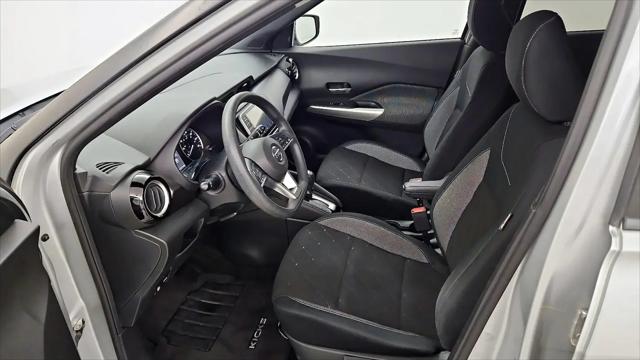 2020 Nissan Kicks SV Xtronic CVT