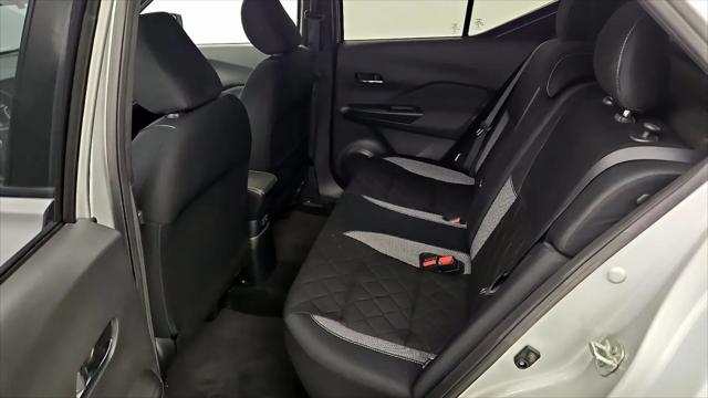 2020 Nissan Kicks SV Xtronic CVT