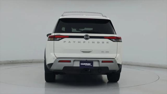 2023 Nissan Pathfinder SL 4WD
