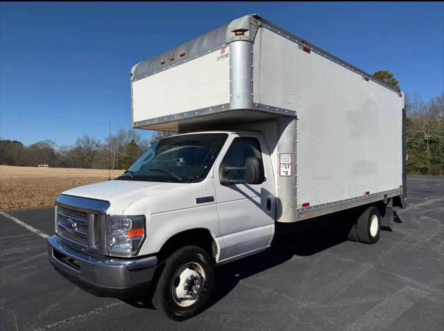 2017 Ford E-450 Cutaway E-450