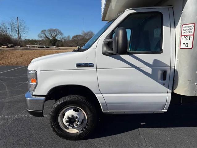 2017 Ford E-450 Cutaway E-450