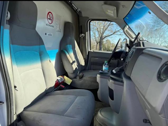 2017 Ford E-450 Cutaway E-450