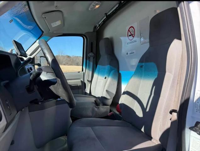 2017 Ford E-450 Cutaway E-450