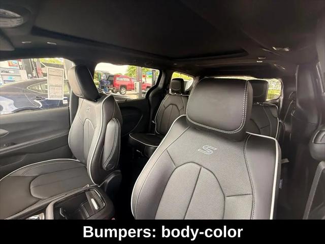 2027 Chrysler Pacifica Limited