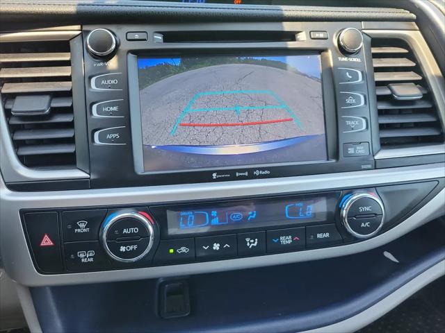 2019 Toyota Highlander SE