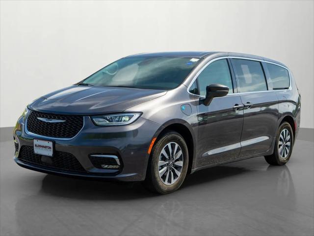 2022 Chrysler Pacifica Hybrid Touring L