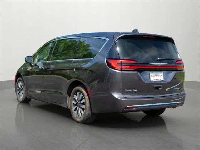 2022 Chrysler Pacifica Hybrid Touring L