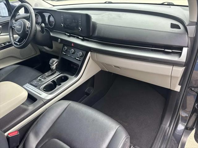2022 Kia Carnival MPV LX Seat Package