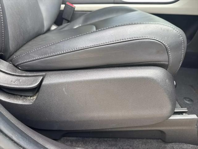 2022 Kia Carnival MPV LX Seat Package