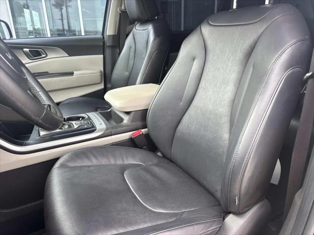 2022 Kia Carnival MPV LX Seat Package