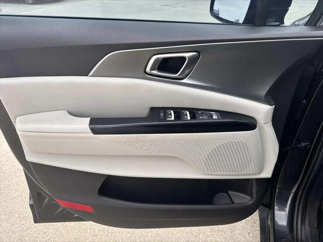 2022 Kia Carnival MPV LX Seat Package