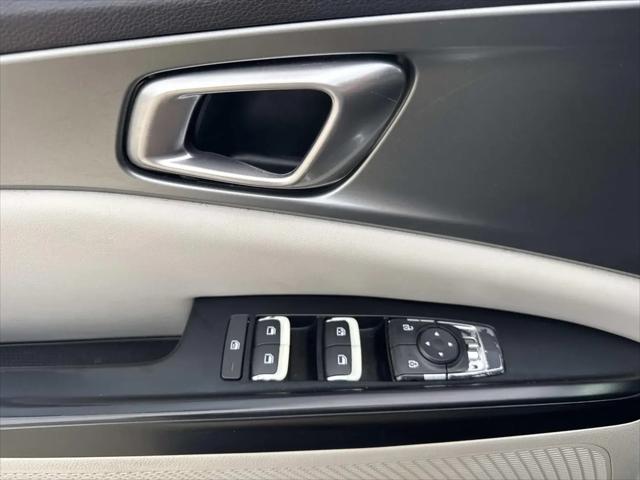 2022 Kia Carnival MPV LX Seat Package