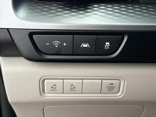 2022 Kia Carnival MPV LX Seat Package