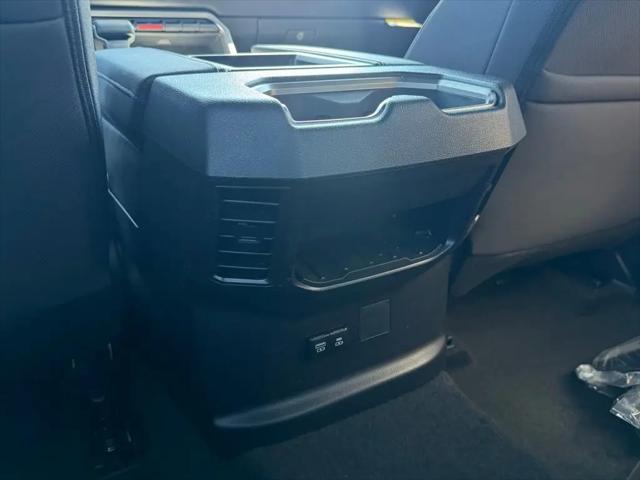 2026 Toyota Tundra SR5 CrewMax 5.5' Bed