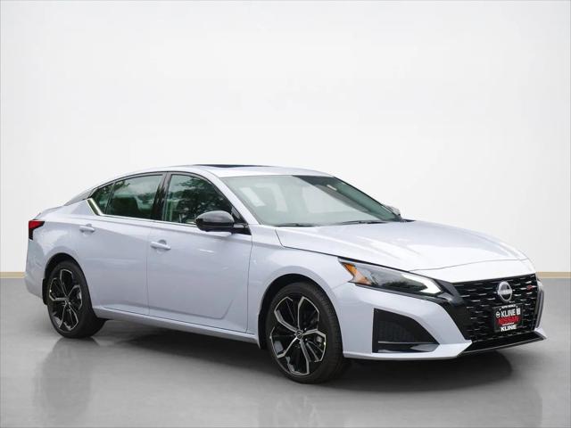 2026 Nissan Altima SR AWD for sale in Maplewood, MN