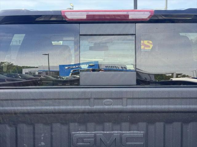 2023 GMC Sierra 1500 4WD Crew Cab Short Box SLT