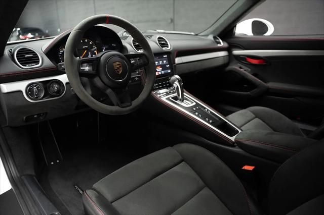 2023 Porsche 718 Cayman GT4