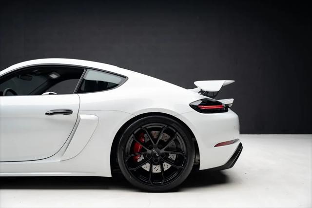 2023 Porsche 718 Cayman GT4