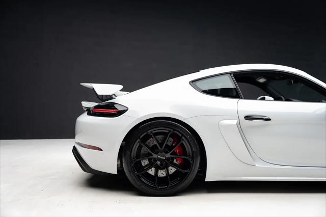 2023 Porsche 718 Cayman GT4