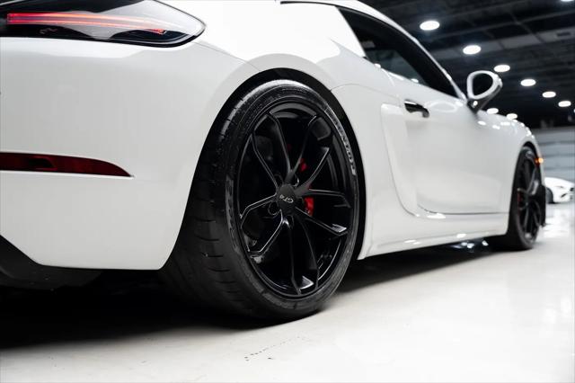 2023 Porsche 718 Cayman GT4