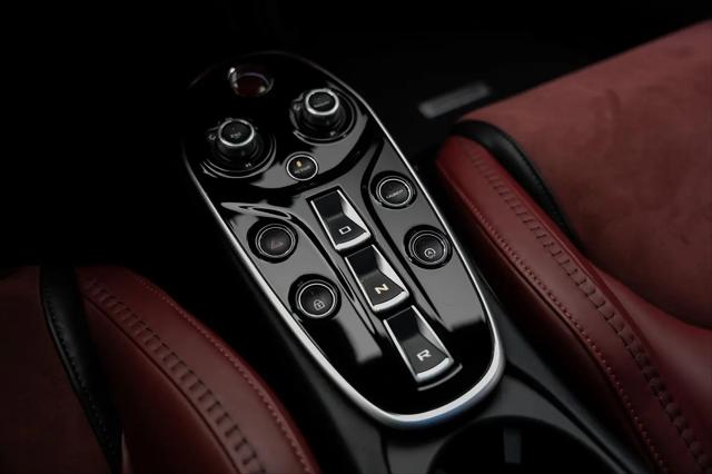 2023 McLaren GT Standard