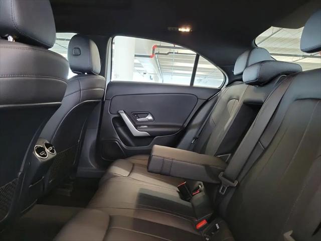 2019 Mercedes-Benz A 220 A 220