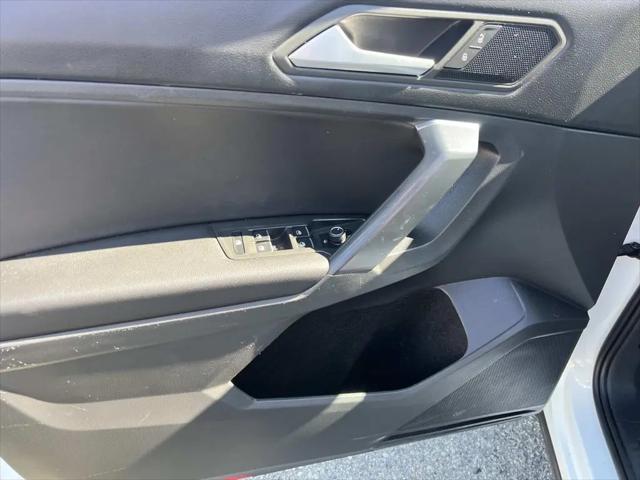 2021 Volkswagen Tiguan 2.0T SE R-Line Black