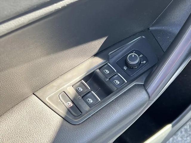 2021 Volkswagen Tiguan 2.0T SE R-Line Black