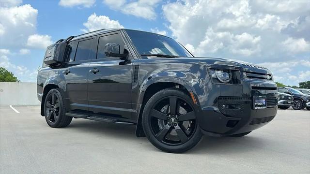 2024 Land Rover Defender 130 P400 X-Dynamic SE