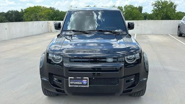 2024 Land Rover Defender 130 P400 X-Dynamic SE