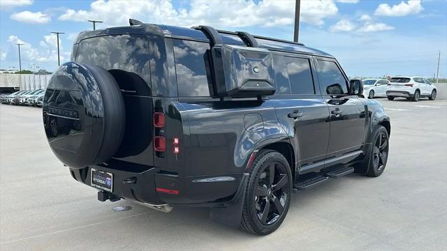 2024 Land Rover Defender 130 P400 X-Dynamic SE
