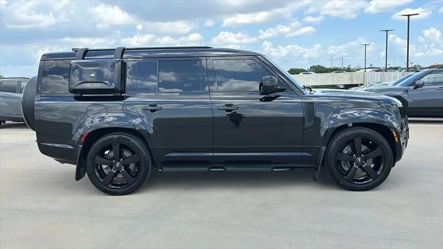 2024 Land Rover Defender 130 P400 X-Dynamic SE