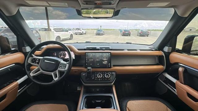 2024 Land Rover Defender 130 P400 X-Dynamic SE
