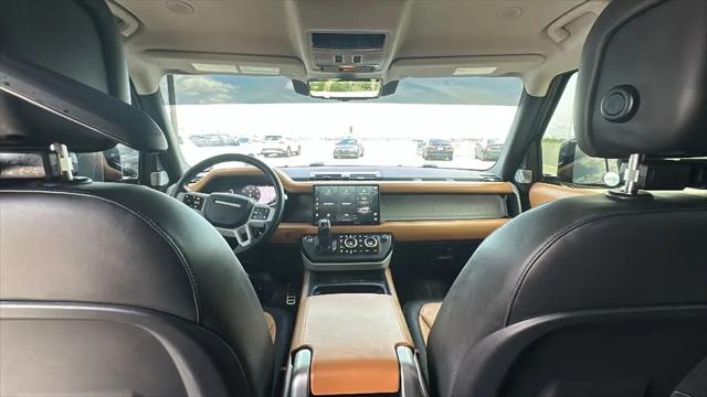 2024 Land Rover Defender 130 P400 X-Dynamic SE