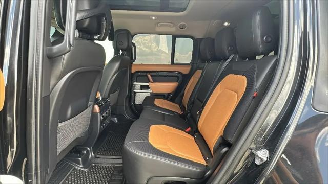 2024 Land Rover Defender 130 P400 X-Dynamic SE