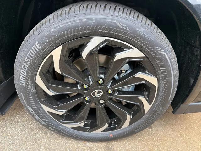 2026 Lexus 300 Premium AWD
