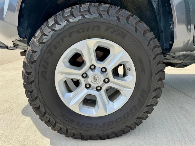 2020 Toyota Tacoma SR5 V6