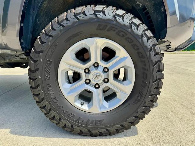 2020 Toyota Tacoma SR5 V6