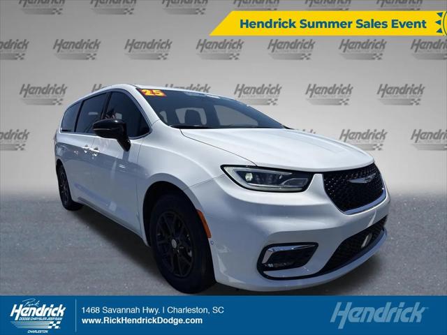 2025 Chrysler Pacifica Select for sale in Charleston, SC