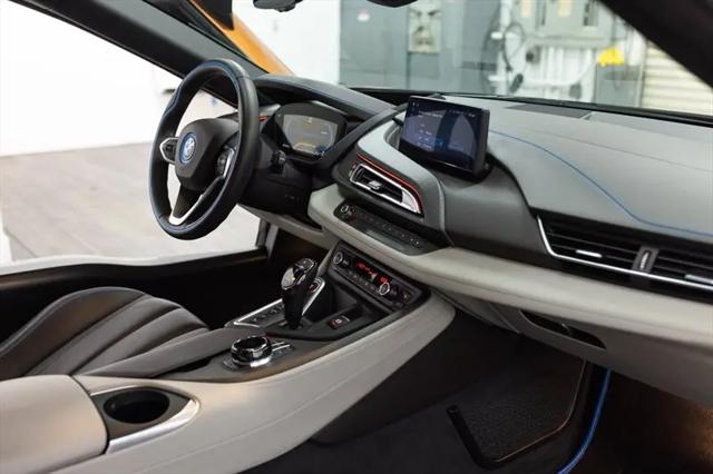 2019 BMW i8 Roadster