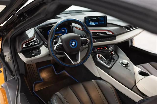2019 BMW i8 Roadster