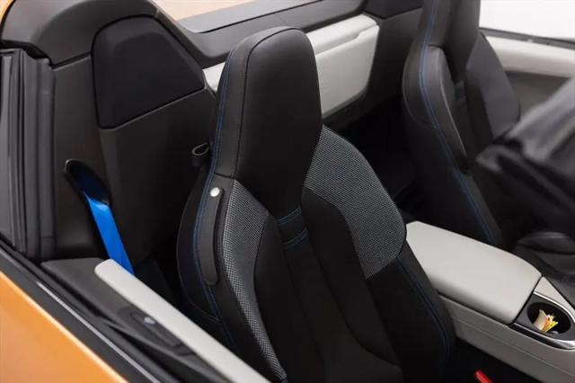 2019 BMW i8 Roadster