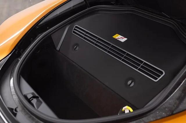 2019 BMW i8 Roadster