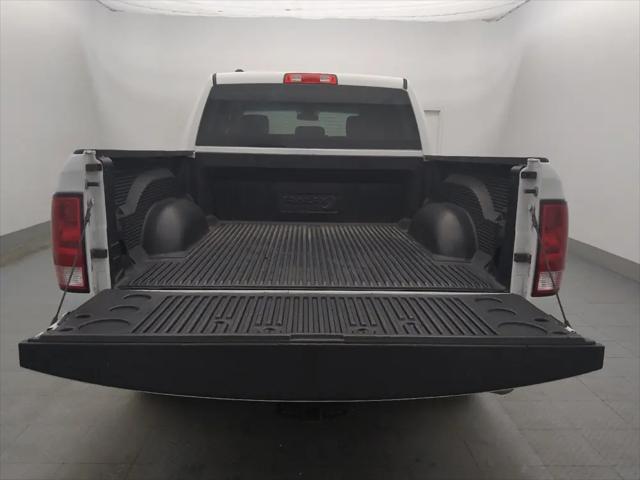 2022 Ram 1500 Classic SLT Crew Cab 4x2 5'7" Box