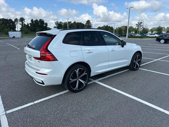 2023 Volvo XC60 B5 Ultimate Dark Theme