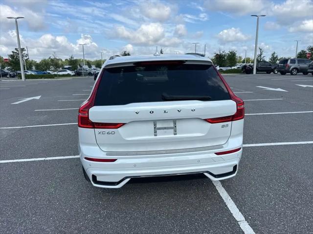 2023 Volvo XC60 B5 Ultimate Dark Theme