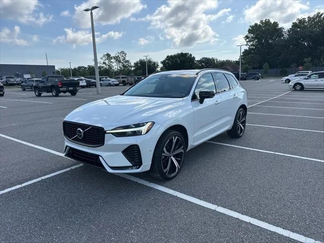 2023 Volvo XC60 B5 Ultimate Dark Theme