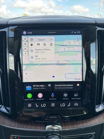 2023 Volvo XC60 B5 Ultimate Dark Theme