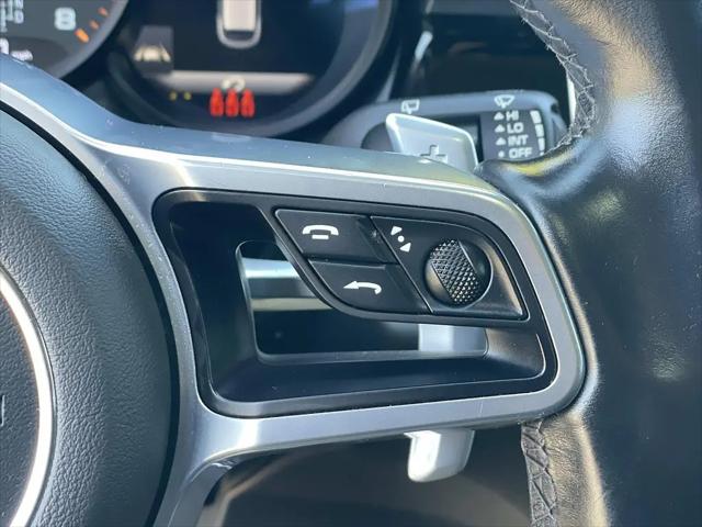 2021 Porsche Macan Macan