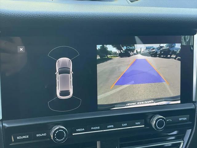 2021 Porsche Macan Macan